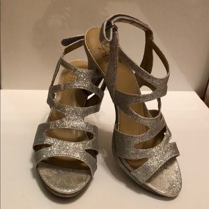 Naturalizer Silver Heels